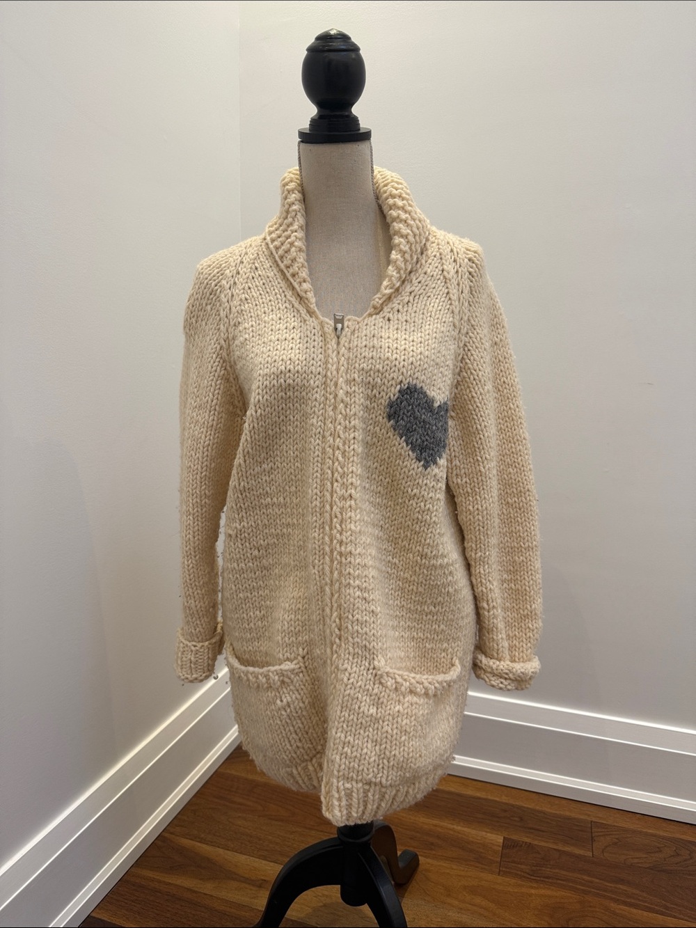 GOGO Cream Zip-Front Chunky Knit Cardigan with Gray Heart